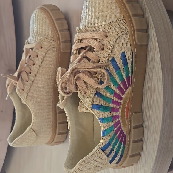 Farm Rio Shoes - Picture 4 of 5